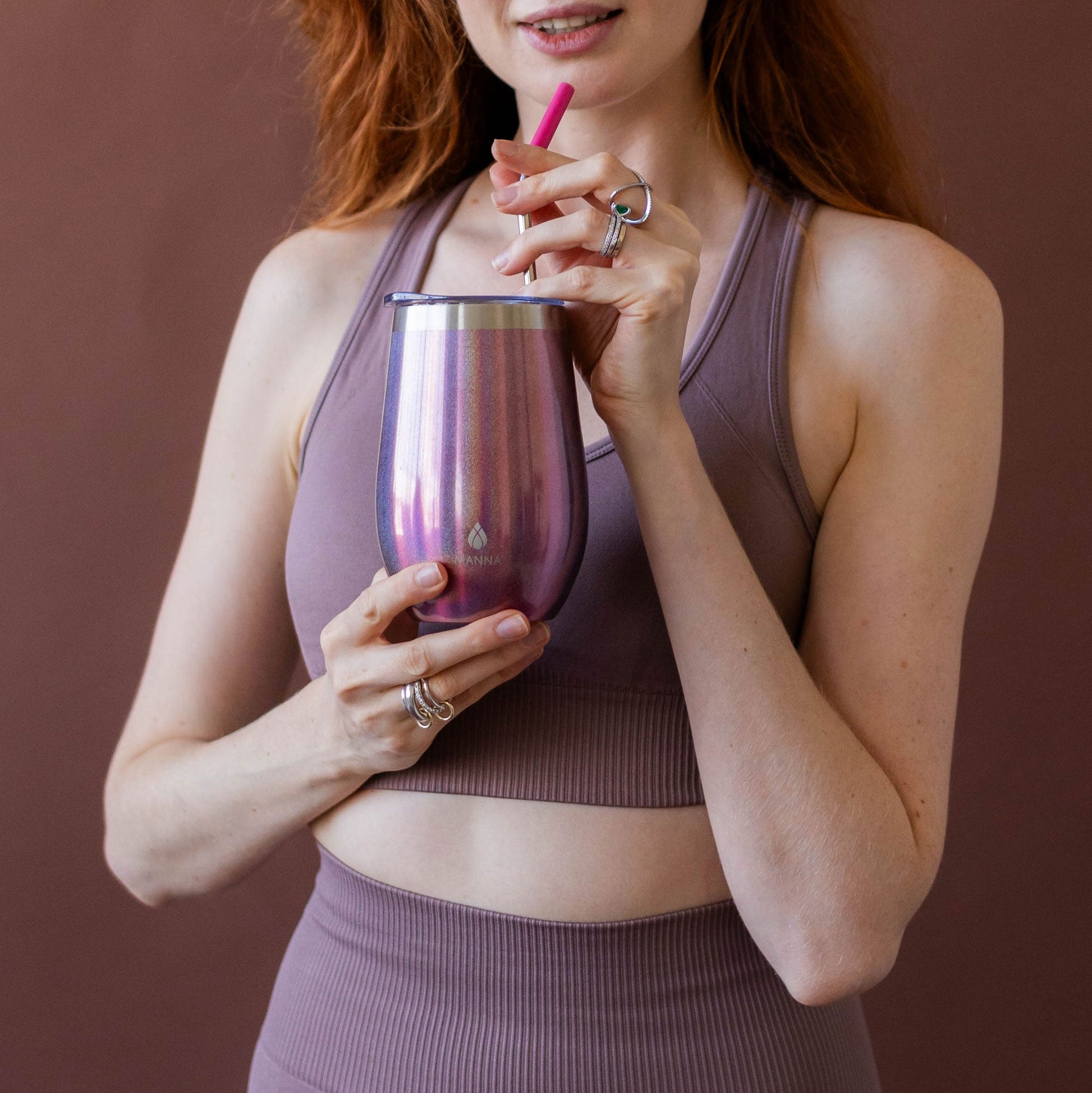 17-oz-straw-wine-tumbler-i0 9_Manna_Website_Lifestyles-25.jpg