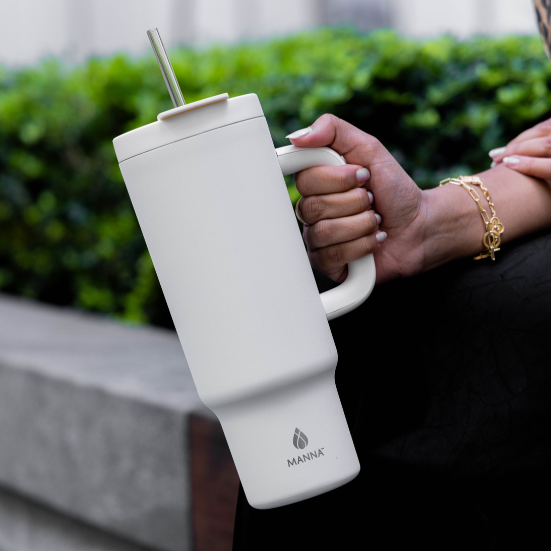40-oz-leisure-tumbler-w7 Core_Home_Manna_Lifestyle_AUG_13-38.png